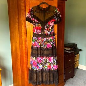 Size 10 Tadashi Shoji floral midi dress. Worn once. Perfect for wedding.
